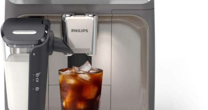 Philips 5500 Series Fully Automatic Espresso Machine, LatteGo Milk System, Integrated Grinder, 20 Hot & Iced Coffee Pre-Sets, Quick Start, SilentBrew, 15-Bar Pressure, Black Chrome (EP5544/94)